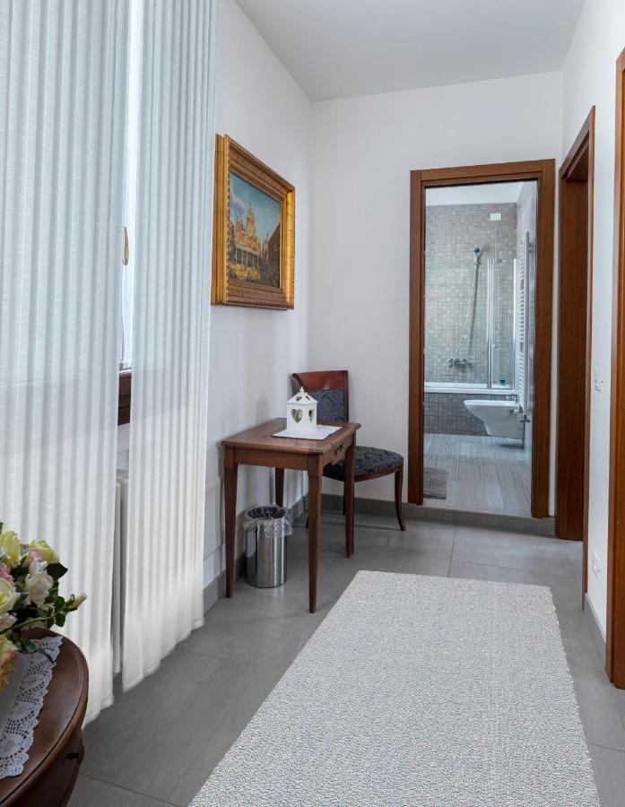 Ca' Degli Specchieri Hotel Venice Exterior photo