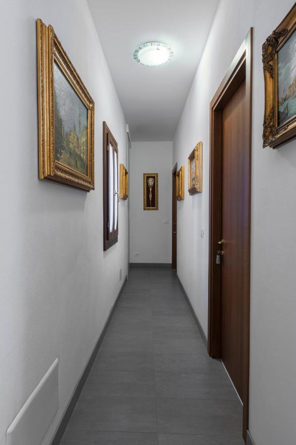 Ca' Degli Specchieri Hotel Venice Exterior photo