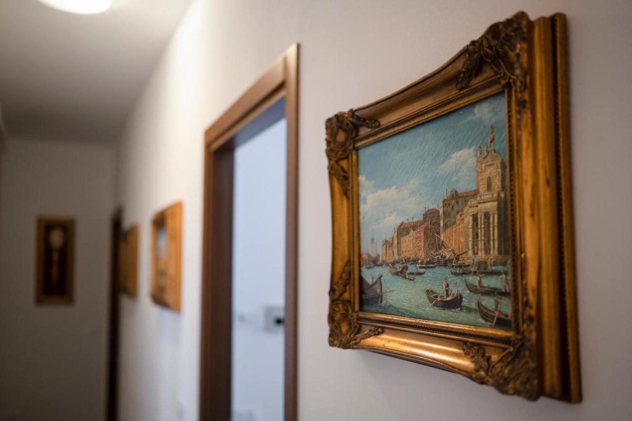 Ca' Degli Specchieri Hotel Venice Exterior photo