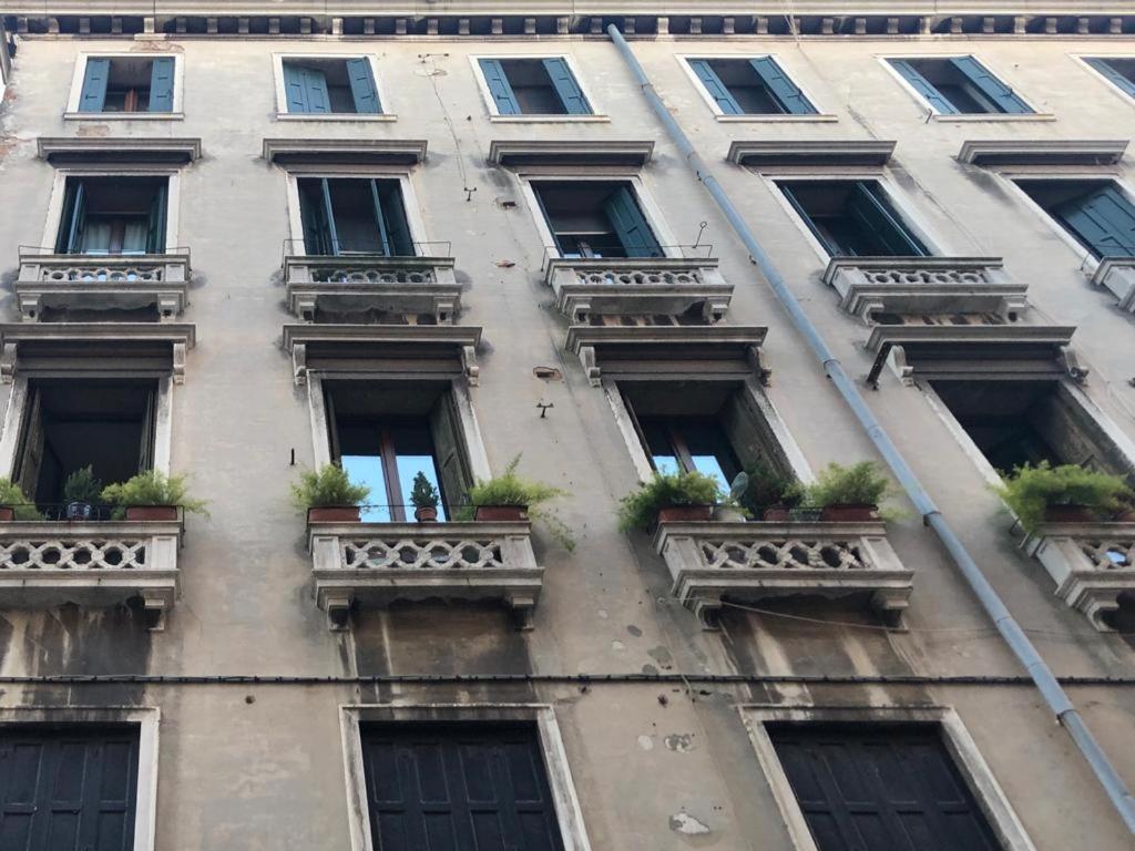 Ca' Degli Specchieri Hotel Venice Exterior photo